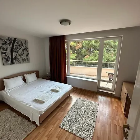 アパート Central, 3 Bedroom At Golden Complex サニービーチ